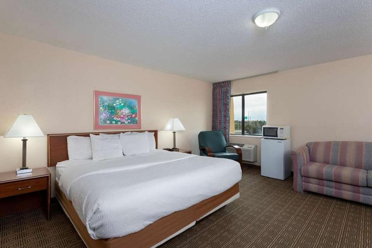 La Quinta Inn By Wyndham Indianapolis East-Post Drive Exteriör bild