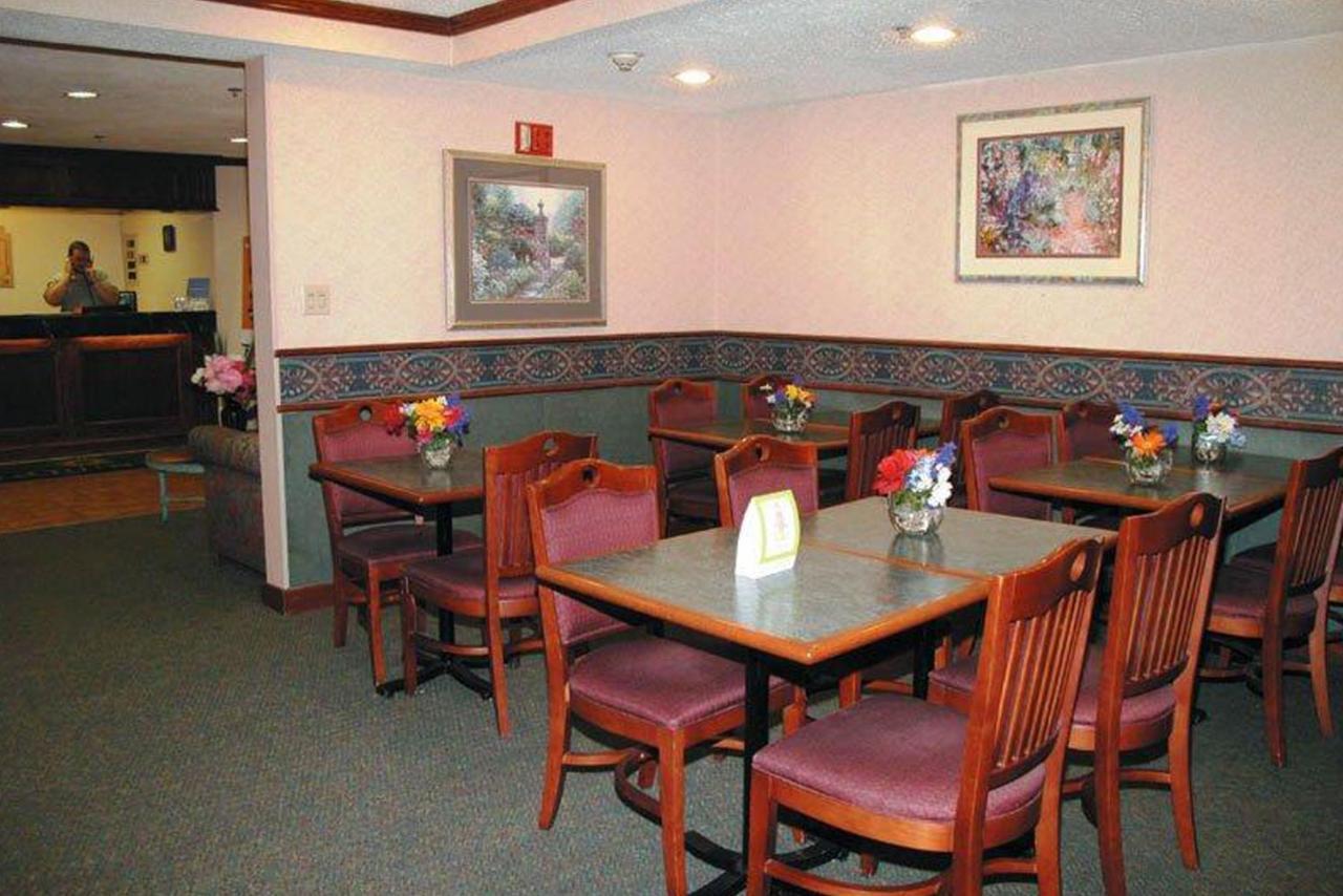 La Quinta Inn By Wyndham Indianapolis East-Post Drive Exteriör bild