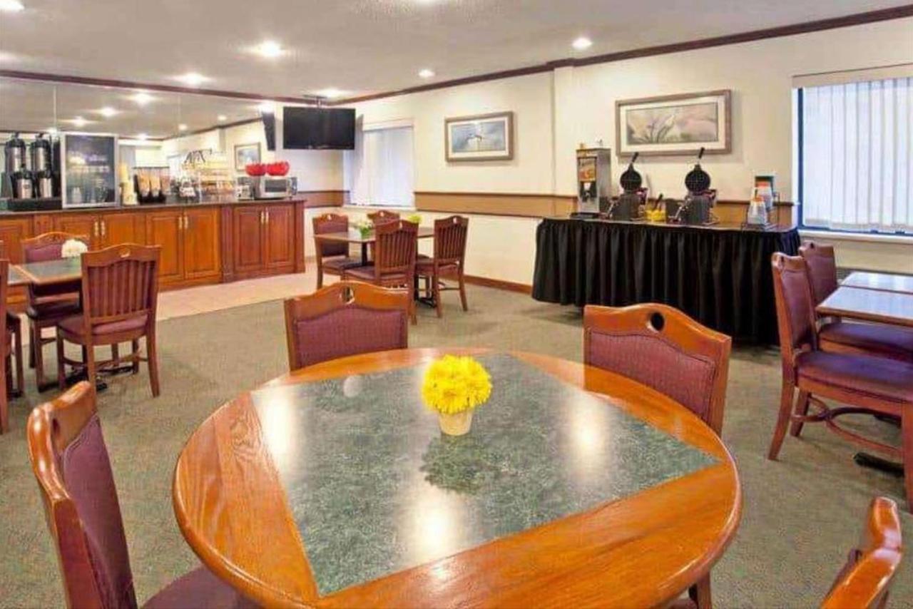 La Quinta Inn By Wyndham Indianapolis East-Post Drive Exteriör bild