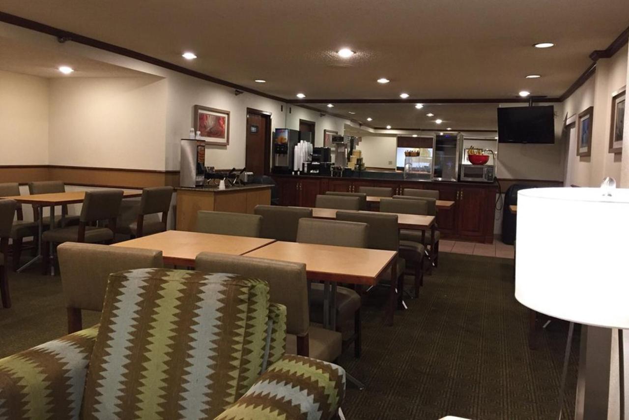 La Quinta Inn By Wyndham Indianapolis East-Post Drive Exteriör bild