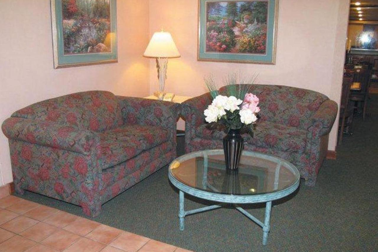 La Quinta Inn By Wyndham Indianapolis East-Post Drive Exteriör bild