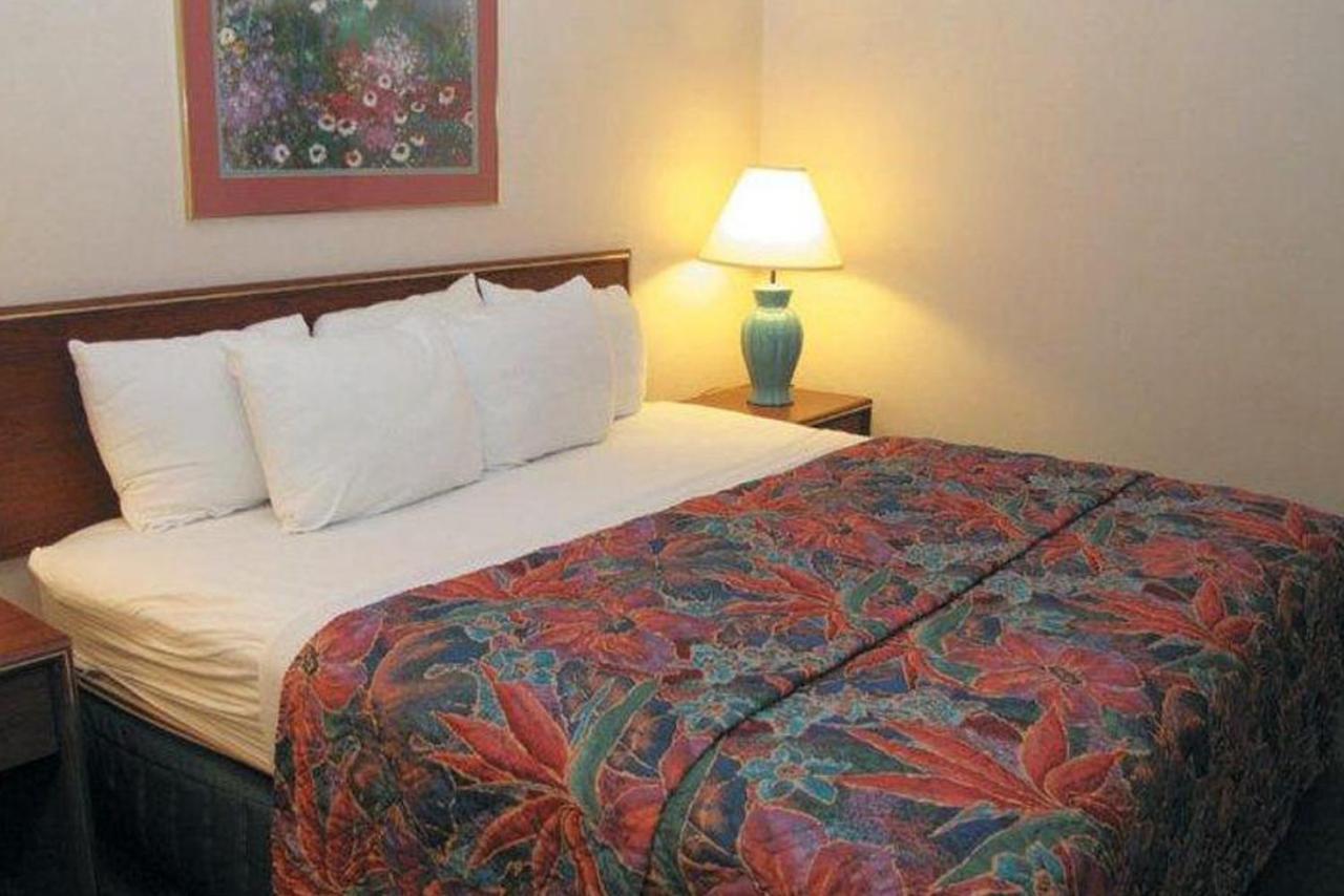 La Quinta Inn By Wyndham Indianapolis East-Post Drive Exteriör bild