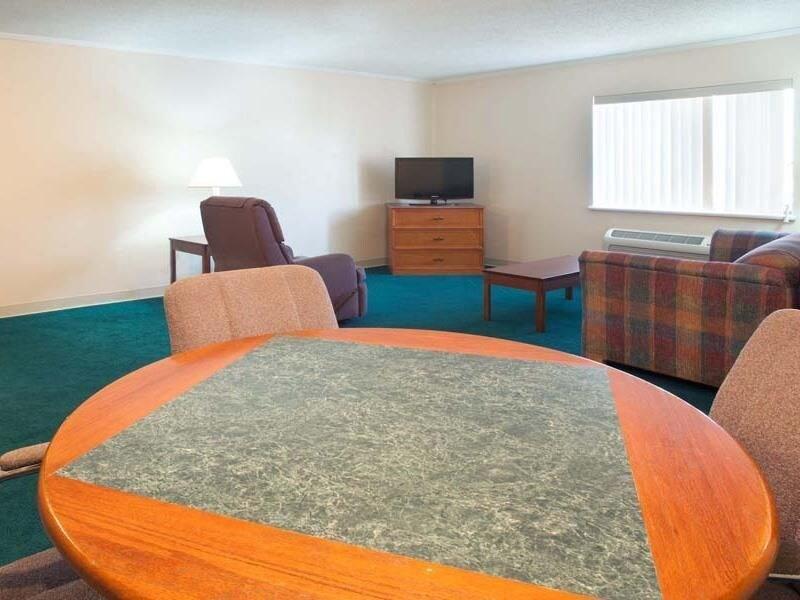 La Quinta Inn By Wyndham Indianapolis East-Post Drive Exteriör bild