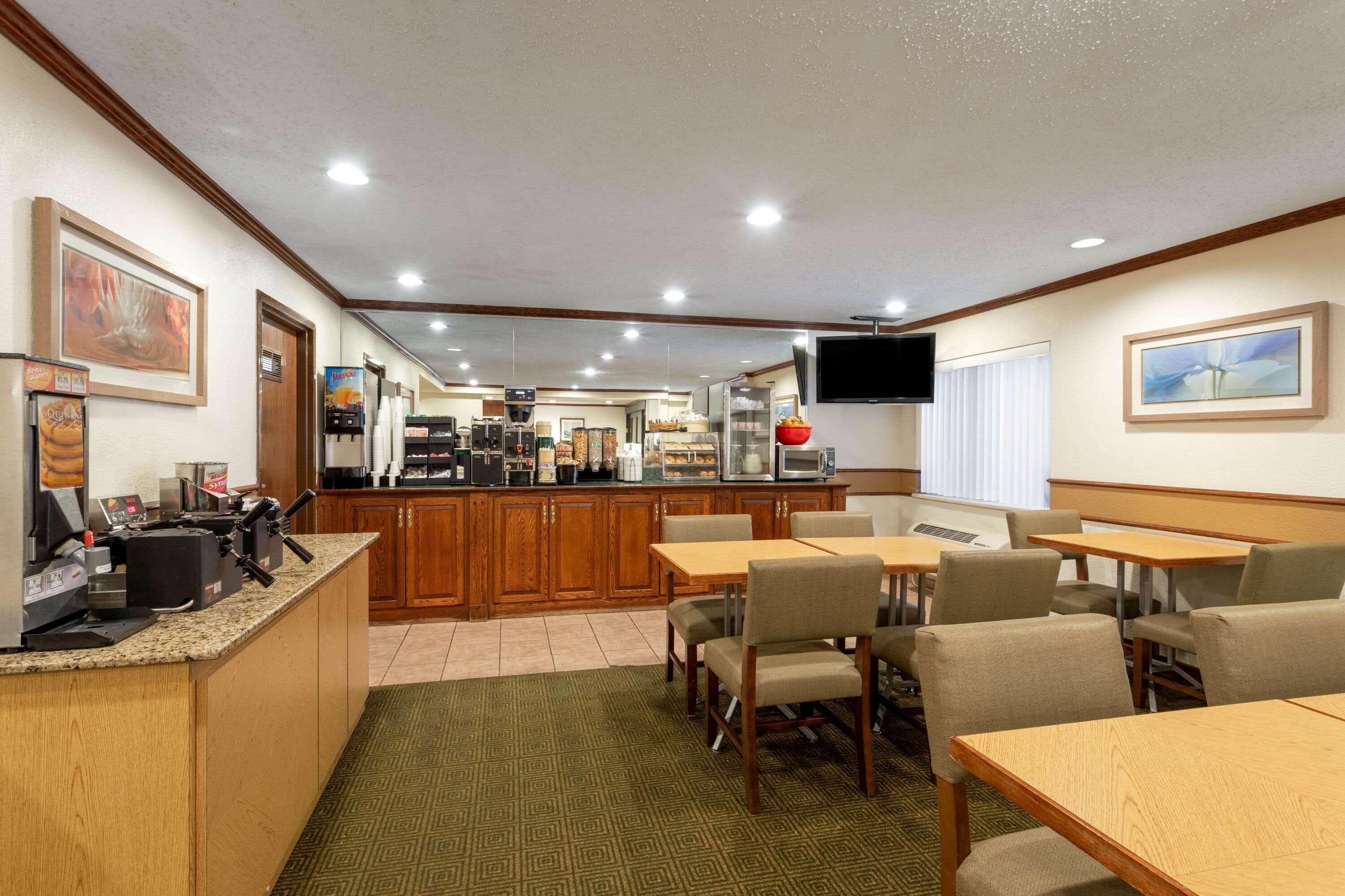 La Quinta Inn By Wyndham Indianapolis East-Post Drive Exteriör bild